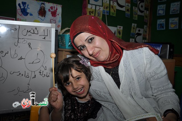 كفرقاسم – فيديو: بساتين الامل, السلام , والمحبة تحتفل بعيد الام على انغام عمو انس وجوقته ..